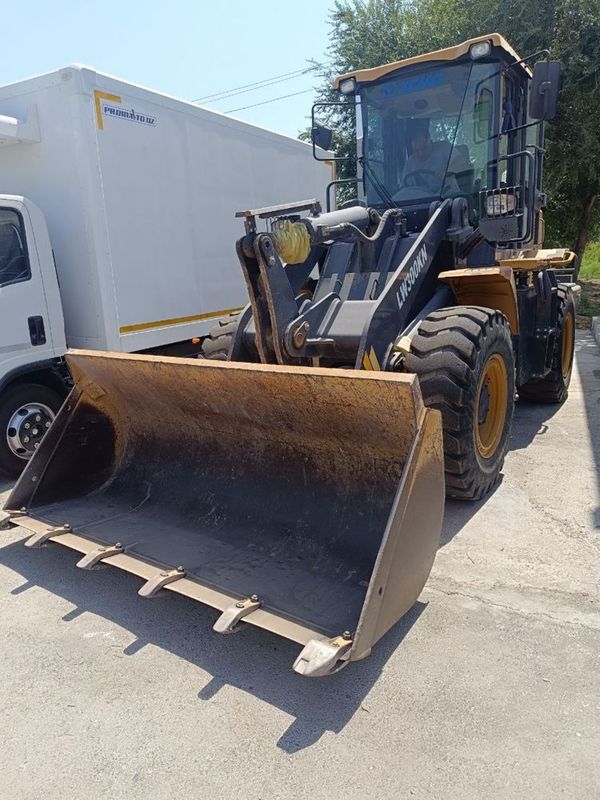 Ekskavator 30.000$ kami bor Ekskavator 30.000$ kami bor