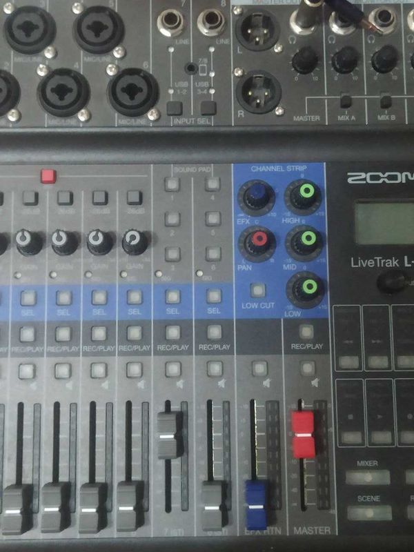 zoom track L-8 звуковая карта для записи zoom track L-8 звуковая карта для записи