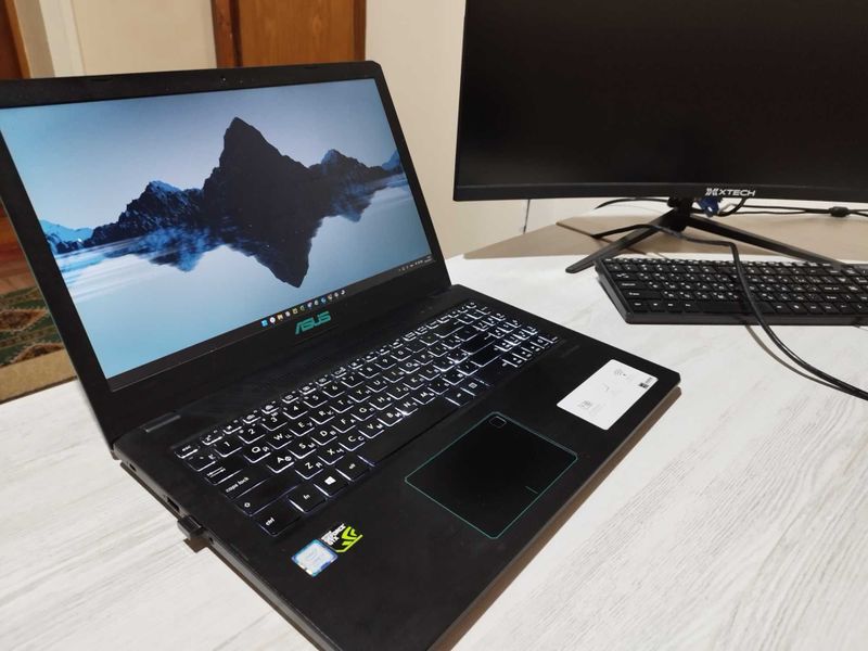 Продается ASUS K570U i7 / 16GB RAM / SSD / Отличное состояние Продается ASUS K570U i7 / 16GB RAM / SSD / Отличное состояние