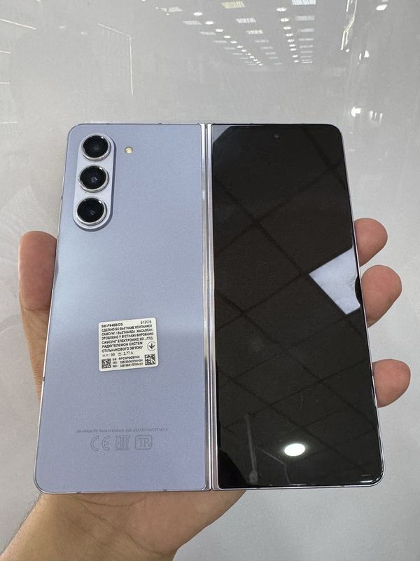 Samsung Galaxy Z Fold5 Samsung Galaxy Z Fold5