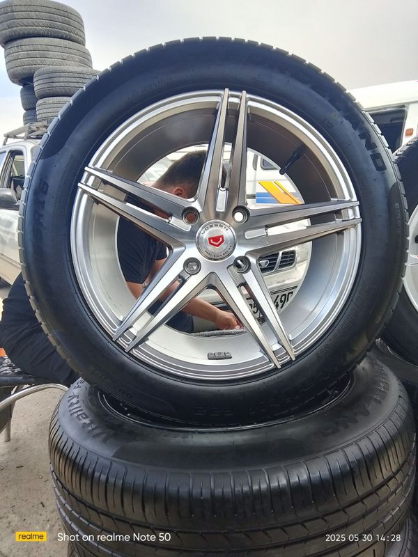 Vossen R16 diska balon Vossen R16 diska balon
