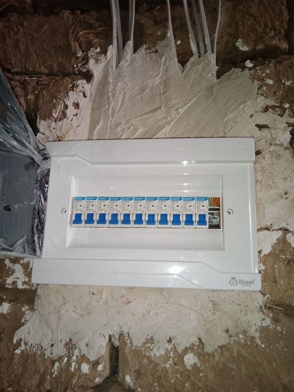 Elektrik xizmati 220V / 380V Elektrik xizmati 220V / 380V