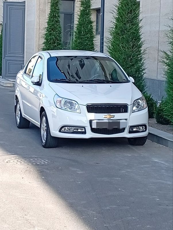 Сотилади . 9000 $ Сотилади . 9000 $