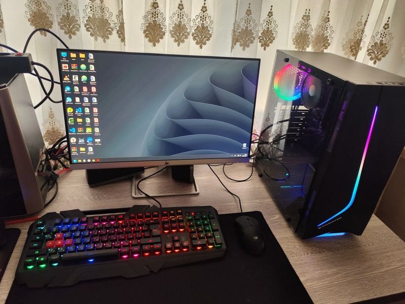Офисный компьютер, игровой компьютер Офисный компьютер, игровой компьютер