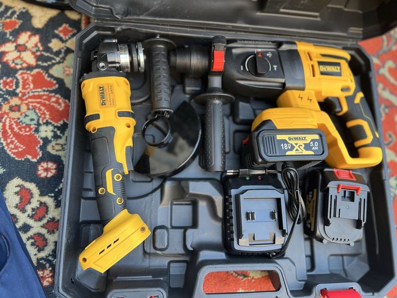 Perforator va balgarka nabor dewalt brendi Perforator va balgarka nabor dewalt brendi