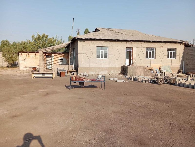 Продается земляной участок 40 соток Ахангоран