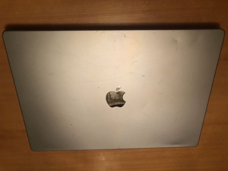 Macbook m2 pro 16-inch/1 tb Macbook m2 pro 16-inch/1 tb