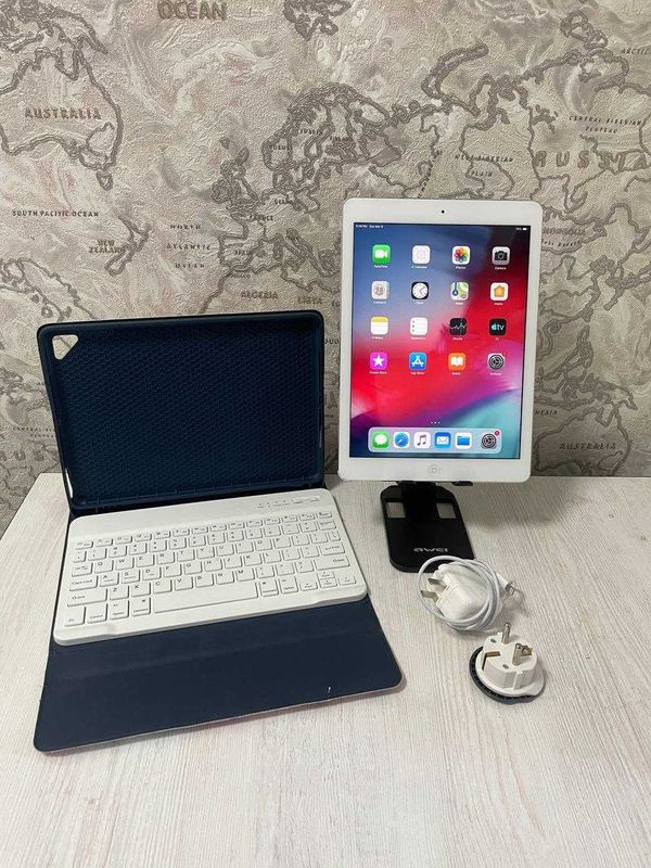 Ipad Air 1, xotirasi 64gb, klaviatura + zaryadchik