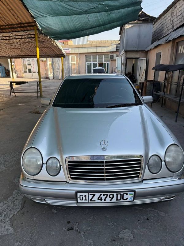 Mercedes benz 210 elegant Mercedes benz 210 elegant