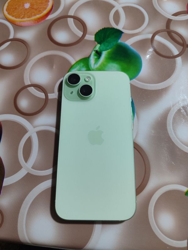 IPHONE 15 ( green )