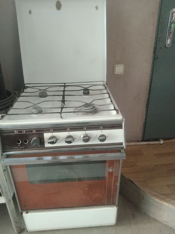 Gaz plita sotiladi Gaz plita sotiladi