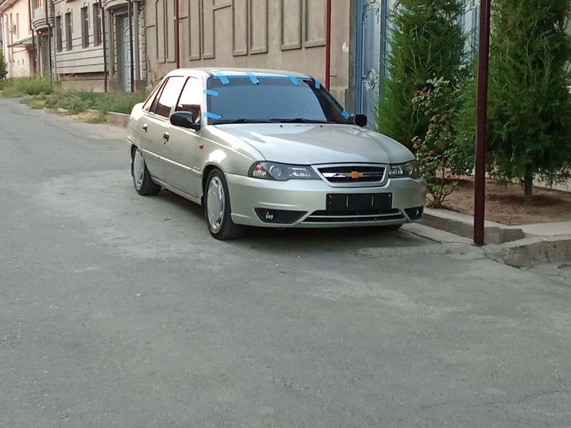 Moshina sotiladi gazi yoq