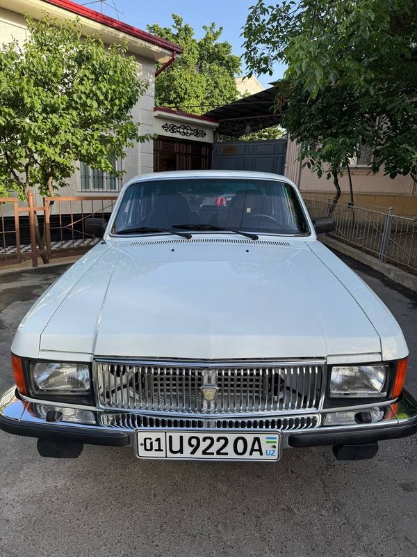 Volga 3102 sotiladi Volga 3102 sotiladi