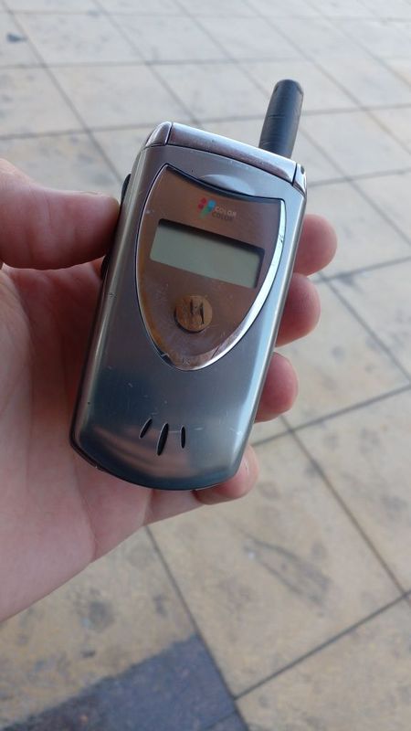 Motorola V60t color sotladi Motorola V60t color sotladi