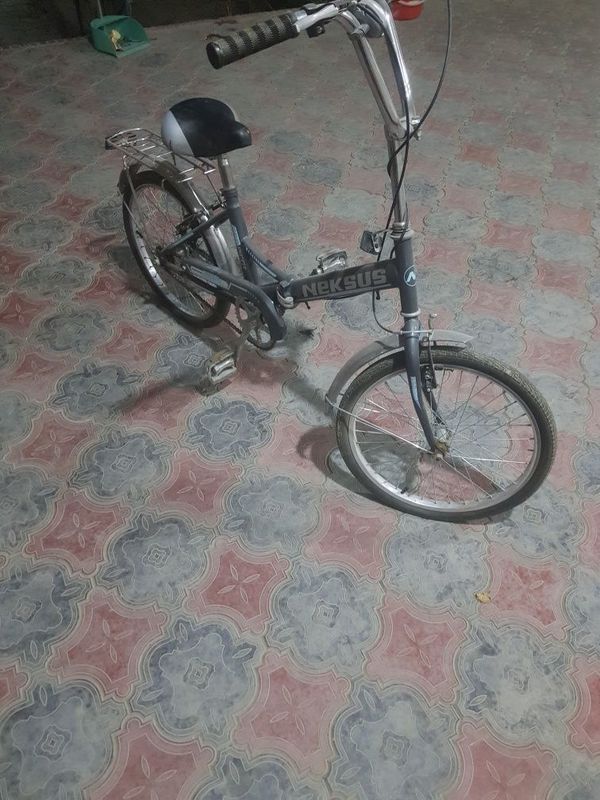 Velosiped sotiladi Velosiped sotiladi