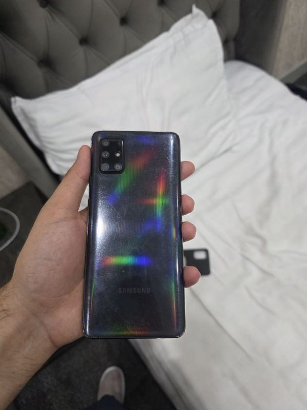 Samsung A71 . Samsung A71 .