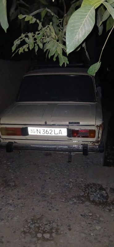 Жигули 2106 сотилади нархи 1000$ Жигули 2106 сотилади нархи 1000$