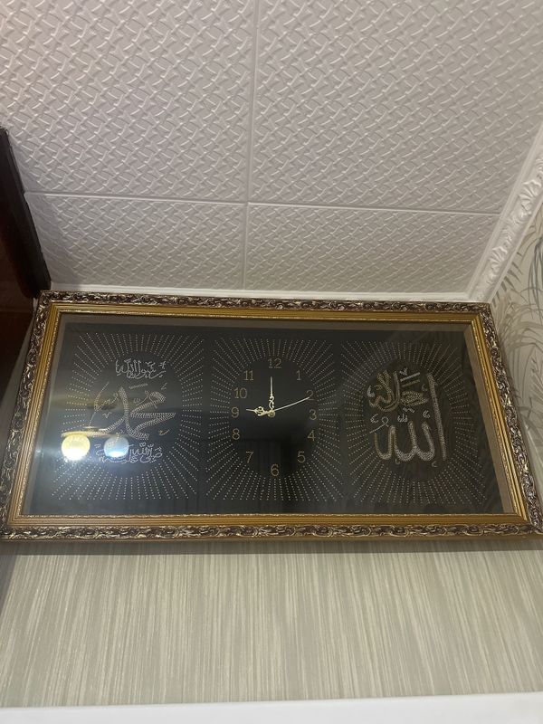 Продаю часы настенные Продаю часы настенные