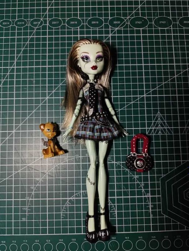 Фрэнки Штейн, старая версия monster high, кукла монстер хай