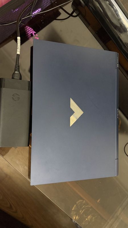 Noutbook VICTUS HP RYZEN 5 5600 Noutbook VICTUS HP RYZEN 5 5600