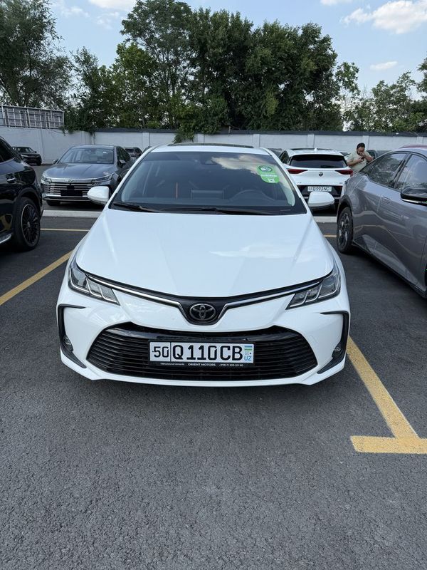 Toyot corolla 1.6L turbina kraska top toza 25.000 Km prabeg Toyot corolla 1.6L turbina kraska top toza 25.000 Km prabeg