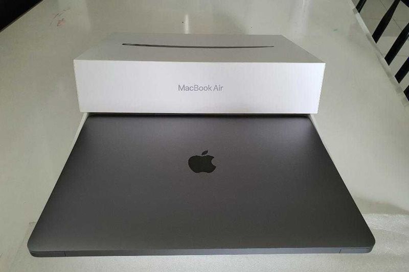 MacBook Air M1 2023 Space Gray Retina ideal 100% ! MacBook Air M1 2023 Space Gray Retina ideal 100% !