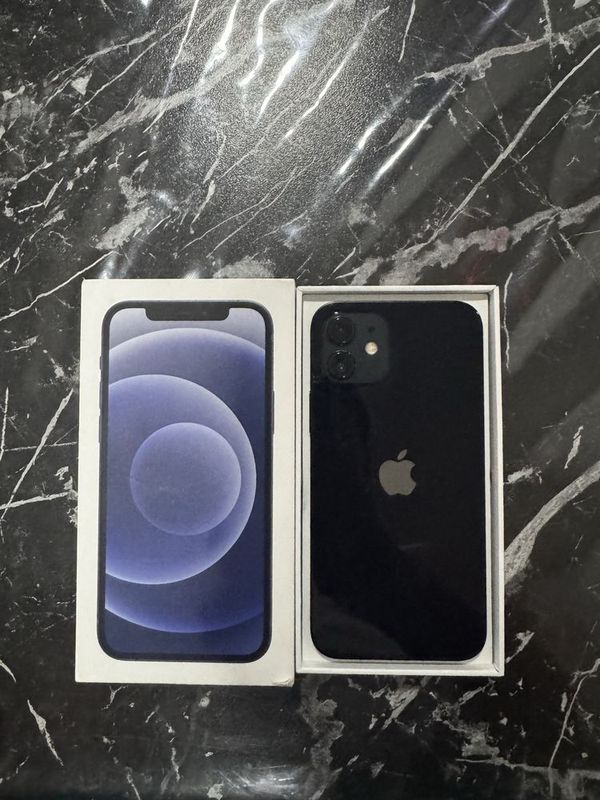 Iphone 12 telefon usta kormagan holati ideal Iphone 12 telefon usta kormagan holati ideal