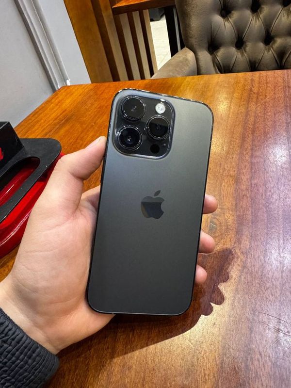 Срочно сотилади Iphone 14 pro 256 гб