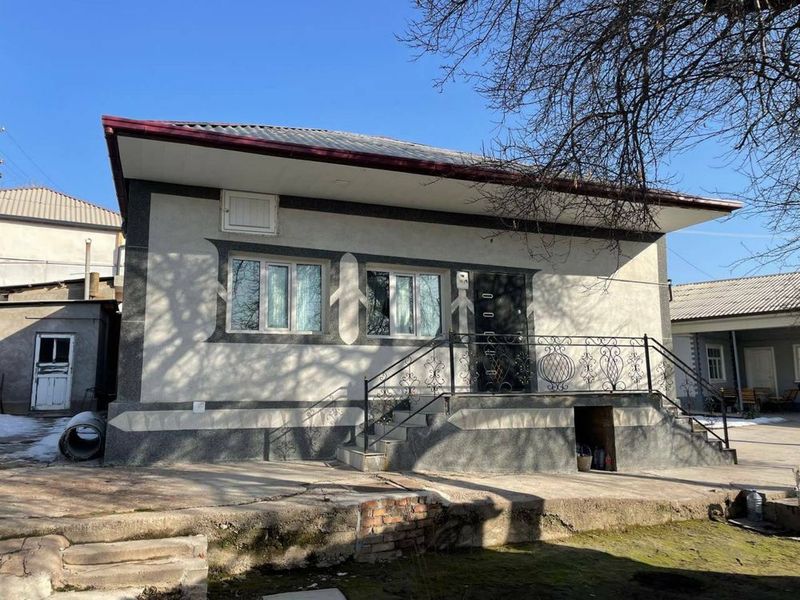 Xovli uy sotiladi Silinada