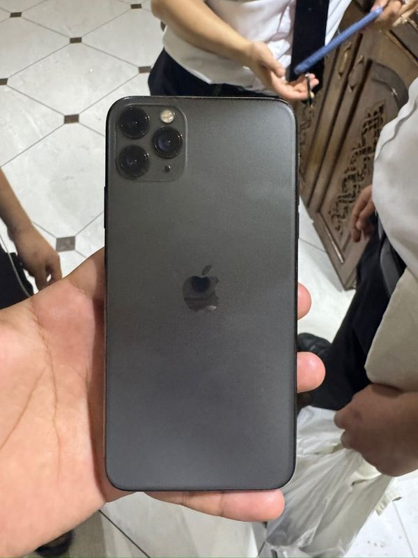Iphone 11 pro max obmen Iphone 11 pro max obmen