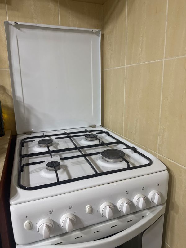 Продам Плиту indesit Продам Плиту indesit