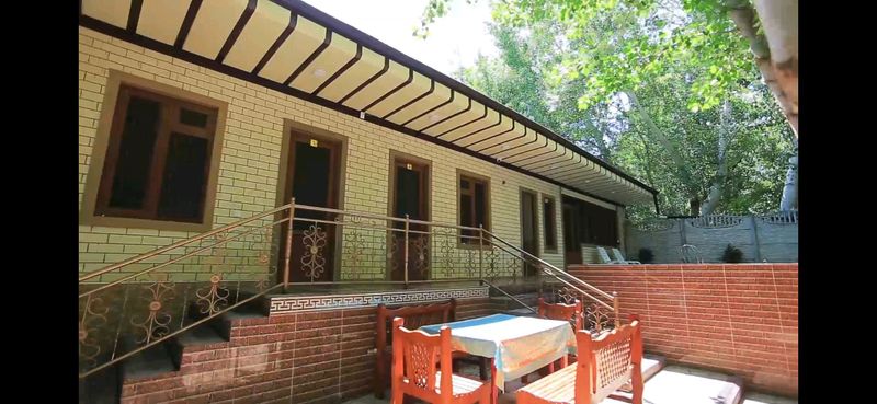 Dacha Aprel