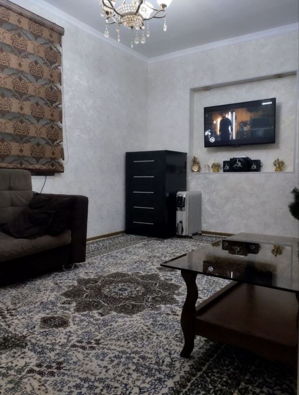Пахтазордан квартира сотилади