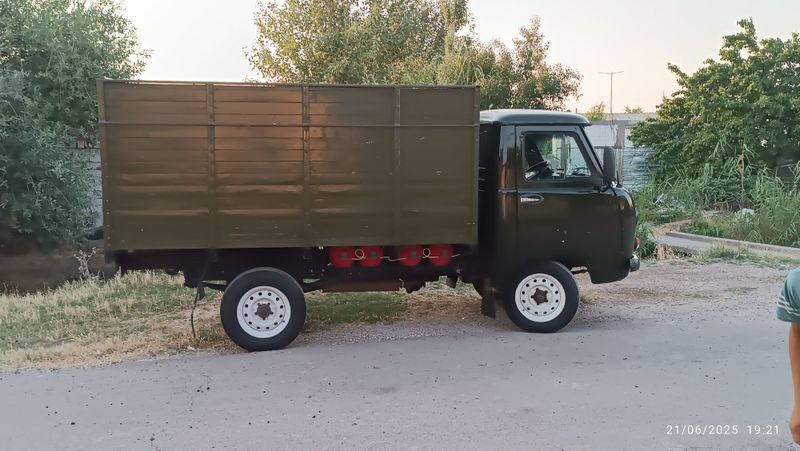 UAZ 3303 сотилади