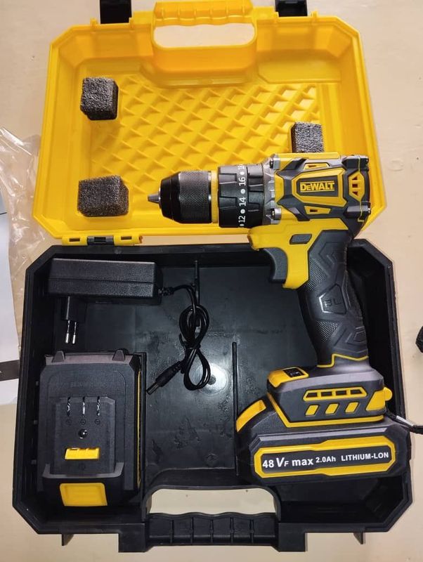 Бесщёточный шуруповёрт DeWalt 48V