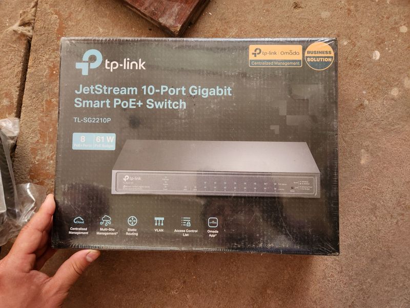 JetStream 10-Port Gigabit Smart PoE+ Switch TL-SG2210P JetStream 10-Port Gigabit Smart PoE+ Switch TL-SG2210P