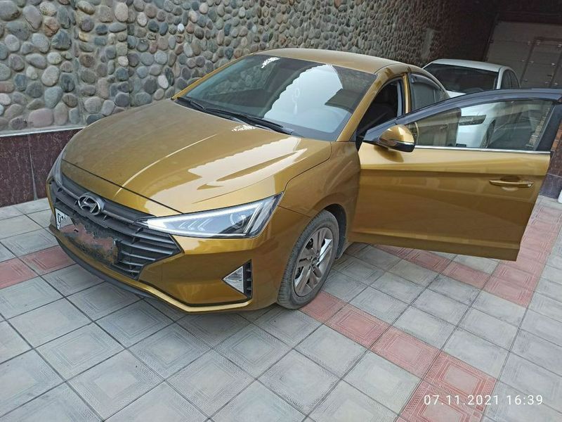 Hyundai Elantra 1.6 (2020)