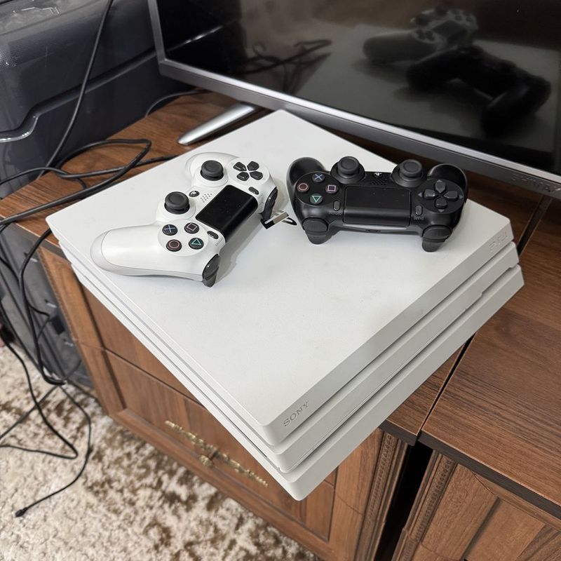 Ps4 pro original 9 oy garantiya