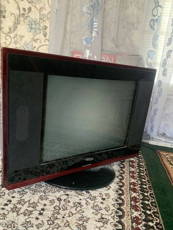 Телевизор TCL продается Телевизор TCL продается