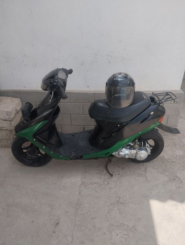 Skuter Honda dio 27