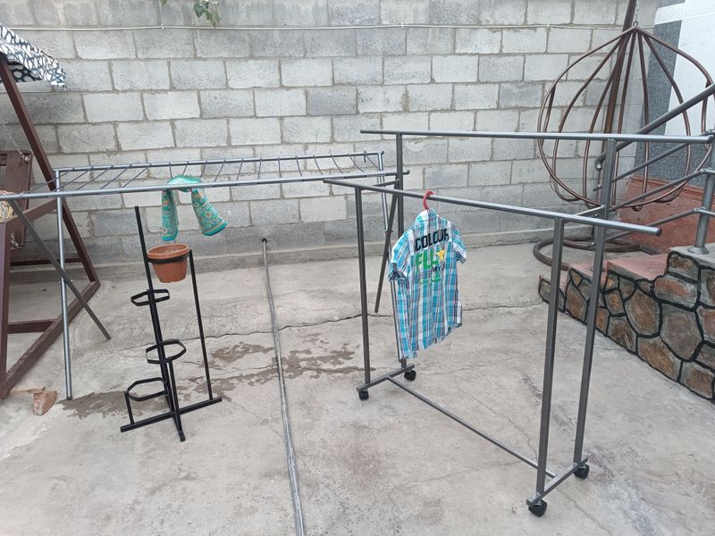 Aksiya uchtasi birda Garderop. Sushilka.gullarga postavka