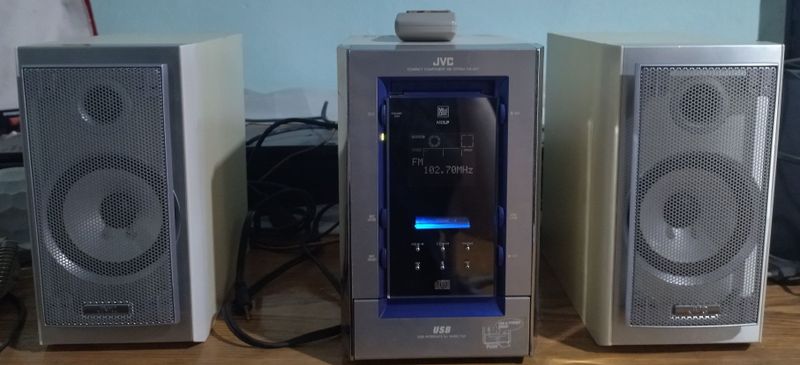 Продаю оригинальный музыкальный центр JVC СА-NXMD1 Япония Продаю оригинальный музыкальный центр JVC СА-NXMD1 Япония
