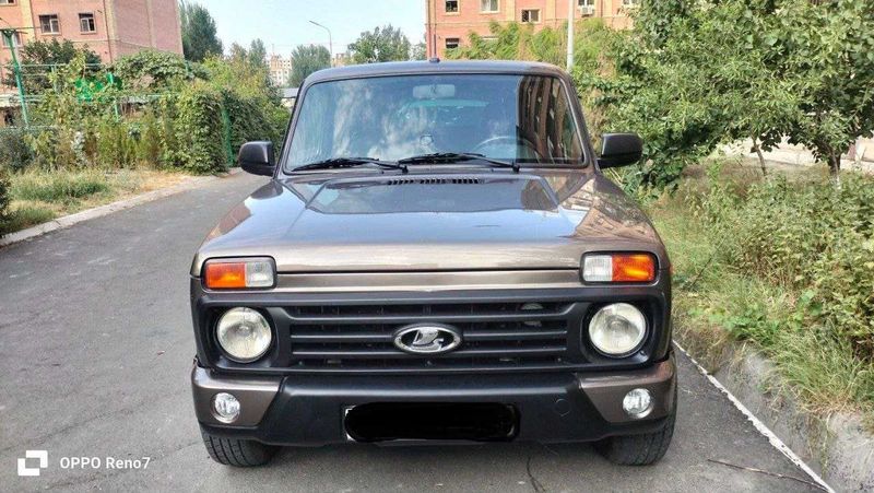 NIVA urban 5 Eshik sotiladi NIVA urban 5 Eshik sotiladi