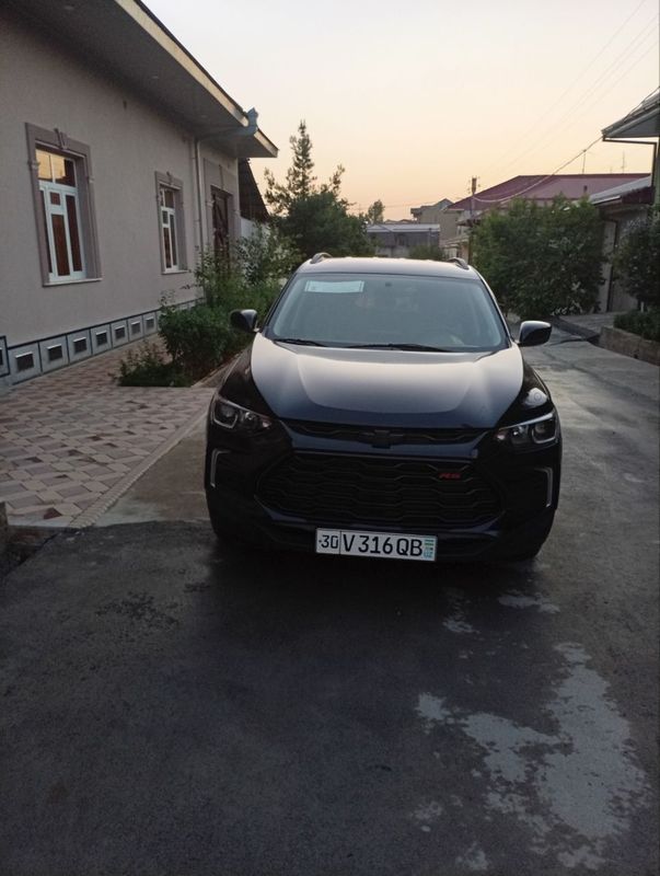 Treker LTZ 2024 Qora Treker LTZ 2024 Qora