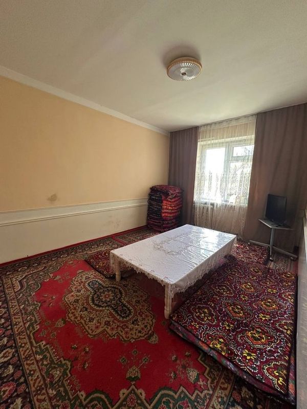 Uchtepa farxod bozoriga yaqin 22- kvartalda bez makler 2 xonalik 350$