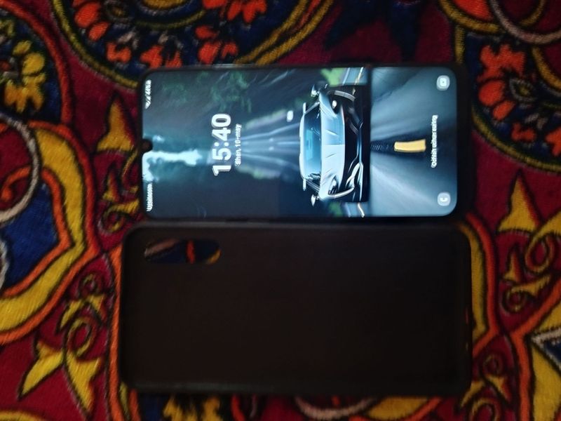Samsung a50 6/128 ochrish knopka ishlamidi ekran sal singan 400ming . Samsung a50 6/128 ochrish knopka ishlamidi ekran sal singan 400ming .