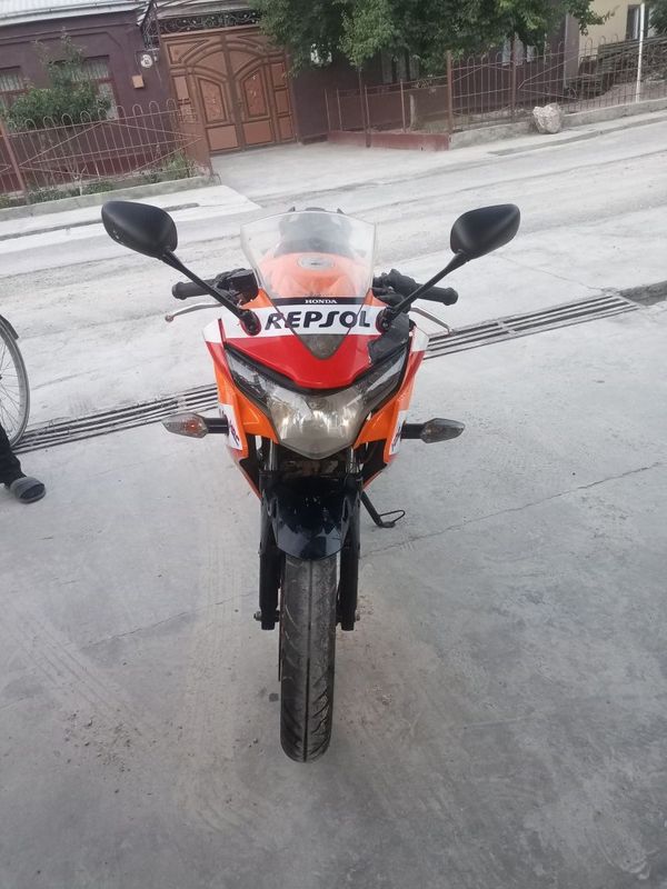 HONDA CBR 125 R 2015г HONDA CBR 125 R 2015г