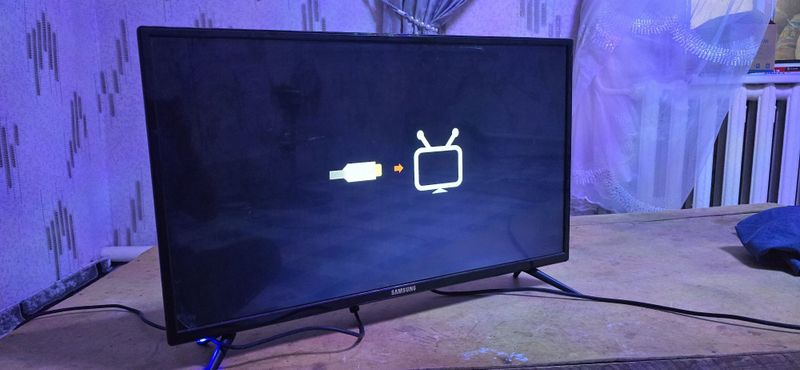 32 lik samsung smart televizor satiladi 32 lik samsung smart televizor satiladi