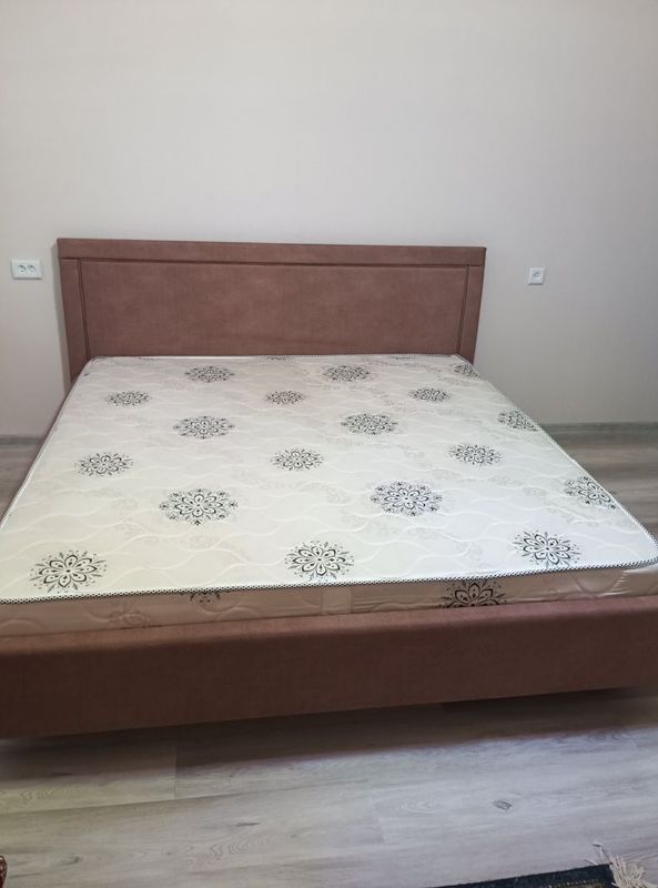 Продается двухспальная кровать Продается двухспальная кровать