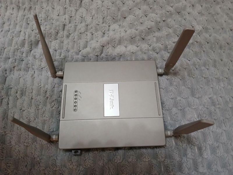 Роутер D-Link DWL 8600AP